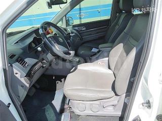 2014 SSANGYONG KORANDO TURISMO 2WD LT 11 SEATS - 6