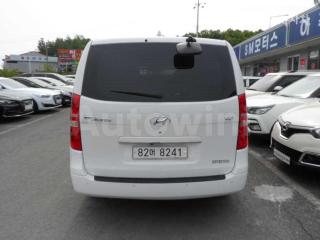 KMFWBX7KBHU850446 2017 HYUNDAI GRAND STAREX H-1 5 SEATS VAN SMART-2