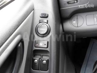 2017 HYUNDAI GRAND STAREX H-1 5 SEATS VAN SMART - 15