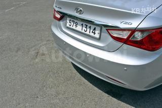 2011 HYUNDAI YF SONATA LPI LUXURY - 9