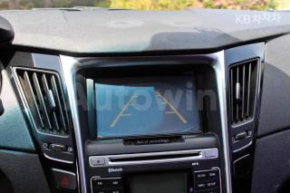 2011 HYUNDAI YF SONATA LPI LUXURY - 17