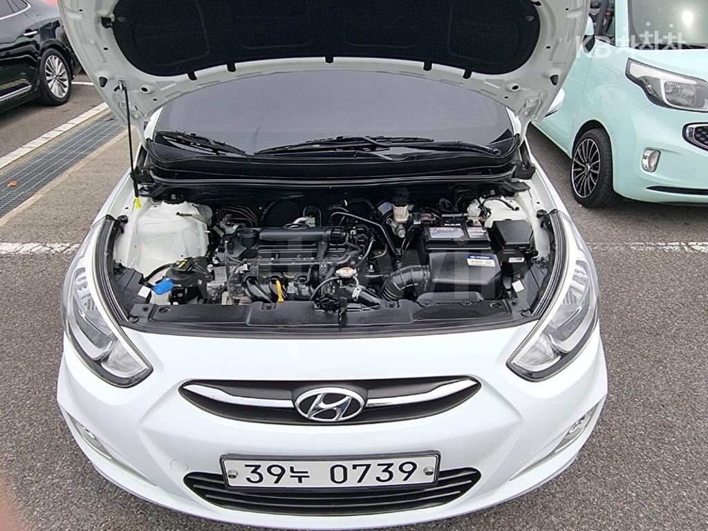 KMHCT41BEHU125946 2017 HYUNDAI ACCENT  1.4 VVT MORDERN-5