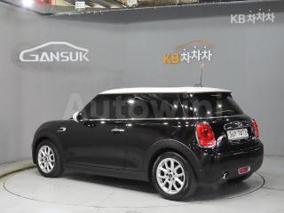 WMWXN310XH2E00518 2017 MINI COOPER 3DOORS D 1.5 HIGH트림-2