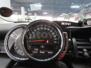 WMWXN310XH2E00518 2017 MINI COOPER 3DOORS D 1.5 HIGH트림-5
