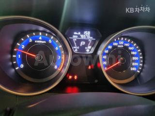2013 HYUNDAI AVANTE MD ELANTRA M16 GDI SMART - 8