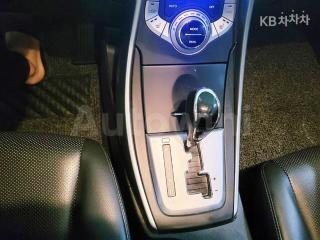 2013 HYUNDAI AVANTE MD ELANTRA M16 GDI SMART - 12