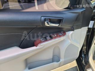 2014 TOYOTA CAMRY XLE - 11
