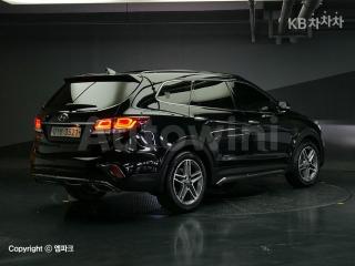 KMHSR81XBHU259864 2017 HYUNDAI  MAXCRUZ DIESEL(E-VGT)R2.2 2WD PRESTIGE 6 SEATS-2
