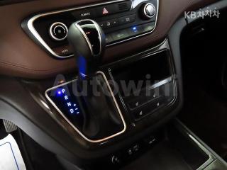 2018 HYUNDAI  GRAND STAREX URBAN 9 SEATS EXCLUSIVE - 11