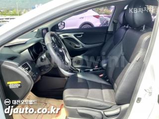 KMHDG41DBGU611061 2016 HYUNDAI  AVANTE ELANTRA 1.6 GDI SMART BASIC-4