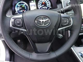2017 TOYOTA CAMRY 2.5 HYBRID XLE - 14