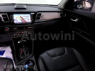 2017 KIA NIRO 1.6 PHEV PRESTIGE - 9