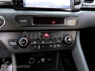 2017 KIA NIRO 1.6 PHEV PRESTIGE - 14