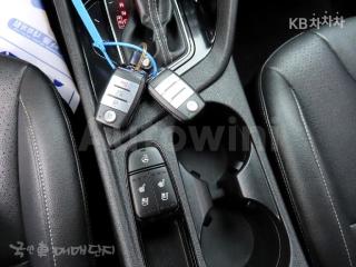 2017 KIA NIRO 1.6 PHEV PRESTIGE - 16