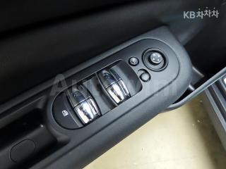 2018 MINI COOPER CLUBMAN 1.6 일반형(08~) - 12