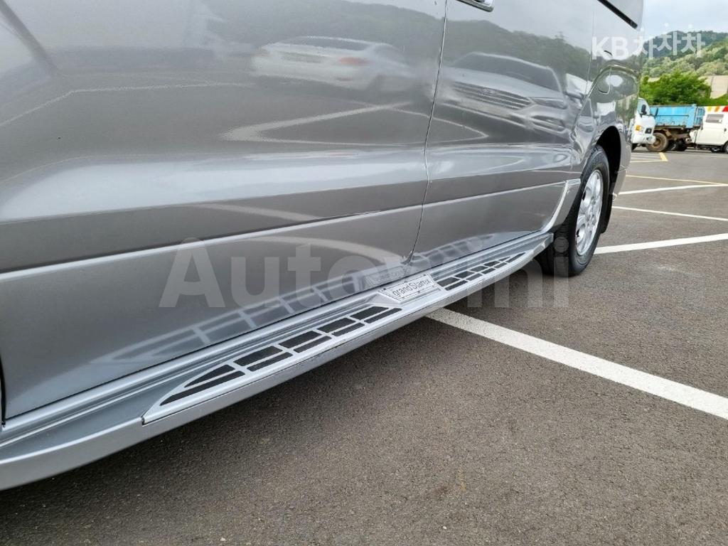 2014 HYUNDAI GRAND STAREX H-1 3 SEATS VAN CVX LUXURY - 18