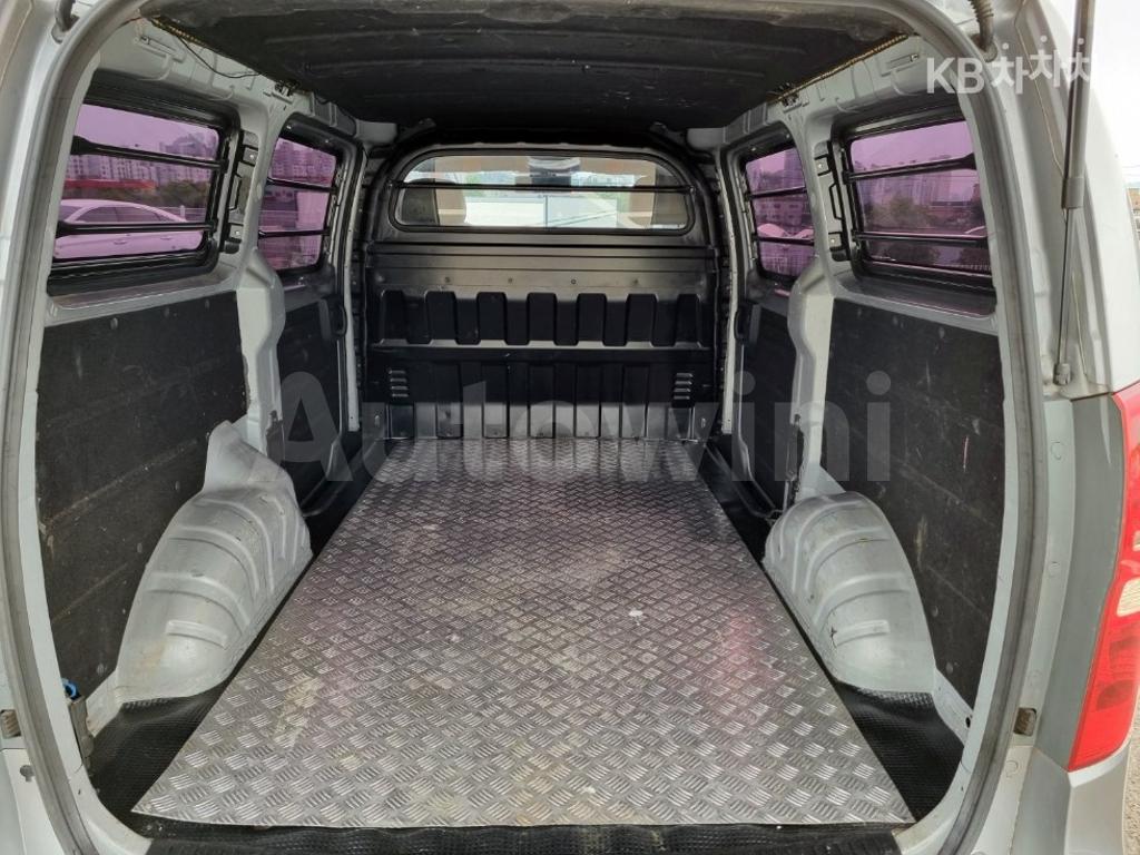 2014 HYUNDAI GRAND STAREX H-1 3 SEATS VAN CVX LUXURY - 19