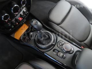 2018 MINI COOPER CLUBMAN 2.0 COOPER D HIGH TRIM - 19