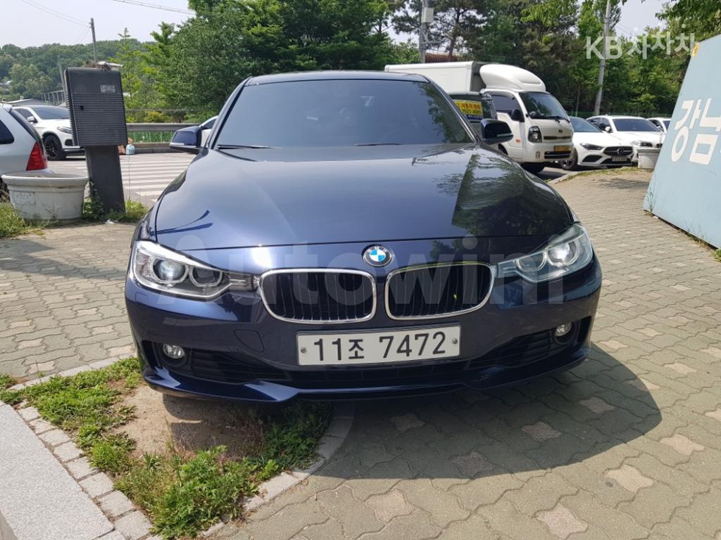 WBA3C1101DF136629 2013 BMW 3 SERIES 318I SEDAN-0