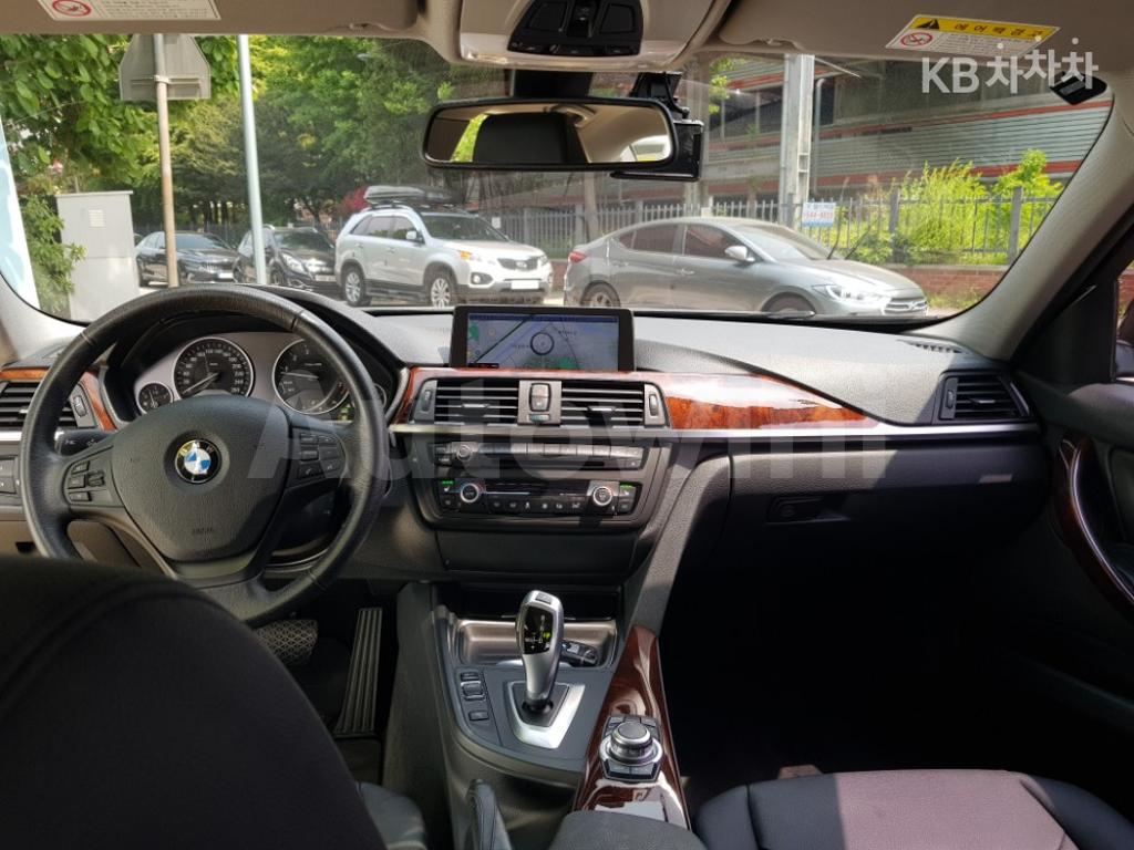 2013 BMW 3 SERIES 318I SEDAN - 8