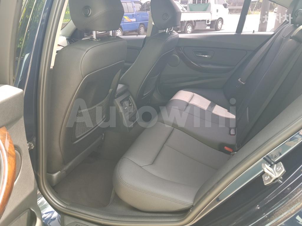 2013 BMW 3 SERIES 318I SEDAN - 9