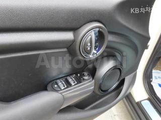2017 MINI COOPER 5DOORS D 1.5 - 10