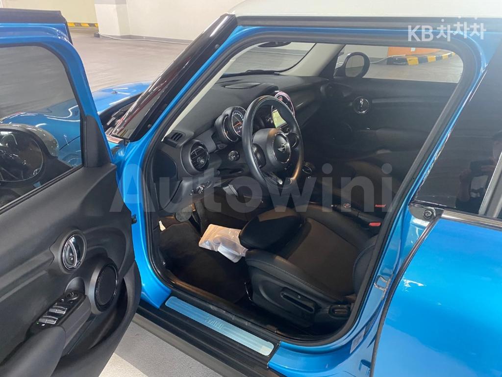 WMWXU1109J2H33659 2018 MINI COOPER 5DOORS 1.5 CLASSIC BASIC-5