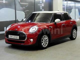 WMWXU1108J2H04055 2018 MINI COOPER 5DOORS 1.5 HIGH트림-0