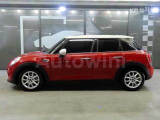 WMWXU1108J2H04055 2018 MINI COOPER 5DOORS 1.5 HIGH트림-2