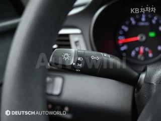 2018 KIA  K5 2TH GEN 렌터카 2.0 LPI LUXURY - 18
