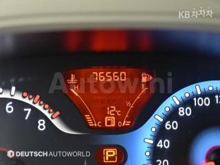 2012 NISSAN CUBE 1.8 SL CVT - 8