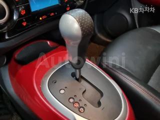 2017 NISSAN JUKE 1.6 SV - 8