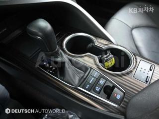 2018 TOYOTA CAMRY 2.5 HYBRID LE - 9