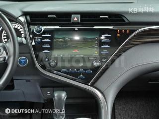 2018 TOYOTA CAMRY 2.5 HYBRID LE - 14