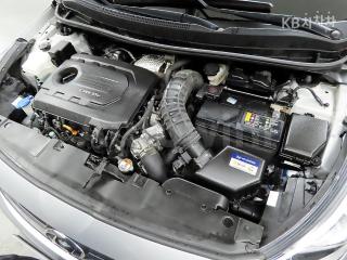 KMHCS41UGHU311288 2017 HYUNDAI ACCENT  1.6 VGT SMART-4