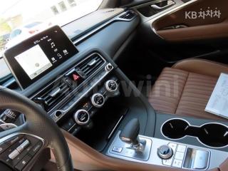 2020 GENESIS G70 2.0T AWD ADVANCED - 12