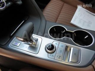 2020 GENESIS G70 2.0T AWD ADVANCED - 13