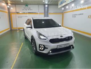 KNACE81CGLA296057 2020 KIA  NIRO 1.6 HEV NOBLESSE SPECIAL-0