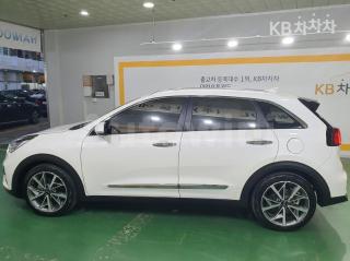 KNACE81CGLA296057 2020 KIA  NIRO 1.6 HEV NOBLESSE SPECIAL-3