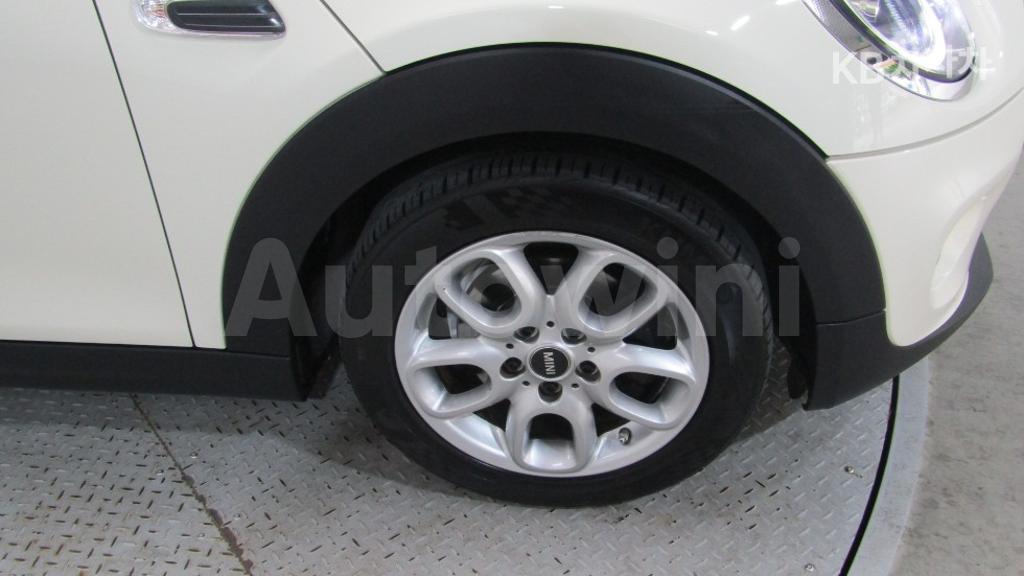 2019 MINI COOPER 5DOORS 1.5 HIGH트림 - 7