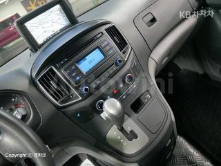 2017 HYUNDAI GRAND STAREX H-1 3 SEATS VAN CVX SMART - 9