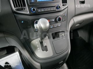 2017 HYUNDAI GRAND STAREX H-1 3 SEATS VAN CVX SMART - 12
