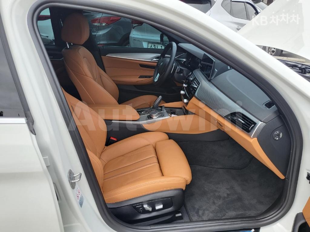 2018 BMW  5SERIES G30  520D XDRIVE M SPORT PACKAGE PLUS - 13