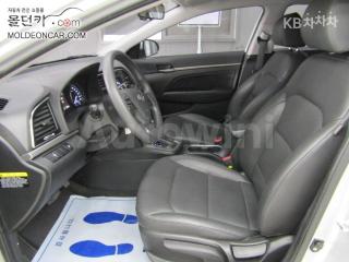 2017 HYUNDAI AVANTE AD ELANTRA 1.6 LPI 렌터카 STYLE - 9