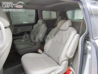 2015 KIA  CARNIVAL SEDONA 9 SEATS 2.2 DIESEL PRESTIGE - 10