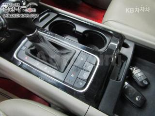 2015 KIA  CARNIVAL SEDONA 9 SEATS 2.2 DIESEL PRESTIGE - 13