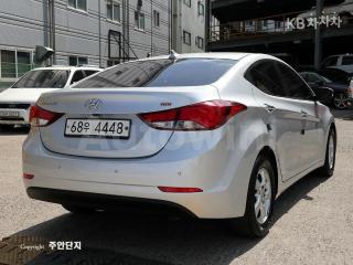 KMHDG41DBGU513860 2016 HYUNDAI  AVANTE ELANTRA 1.6 GDI SMART BASIC-3