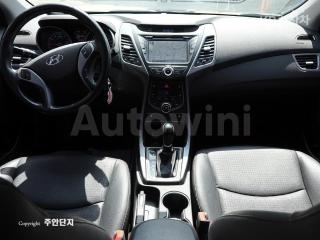 KMHDG41DBGU513860 2016 HYUNDAI  AVANTE ELANTRA 1.6 GDI SMART BASIC-4