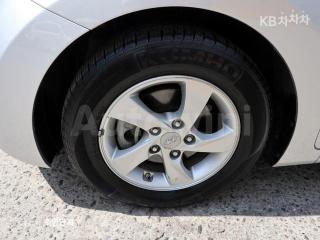 2016 HYUNDAI  AVANTE ELANTRA 1.6 GDI SMART BASIC - 18