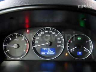 2017 HYUNDAI GRAND STAREX H-1 5 SEATS VAN MORDERN - 9